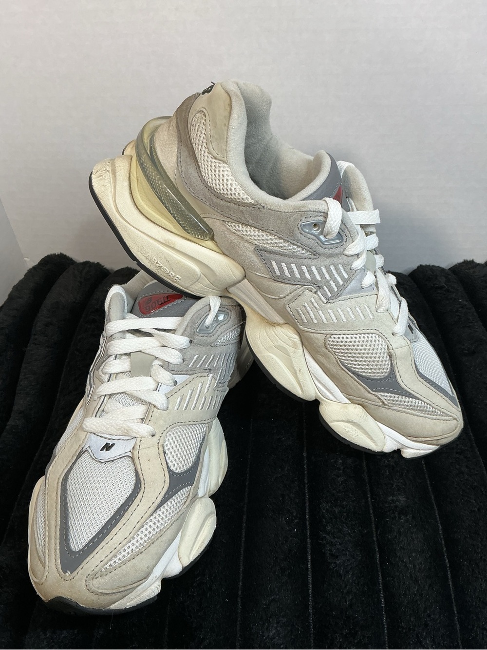 New Balance 9060 Rain Cloud Grey U9060GRY Women’s 7.5/ Men’s 6 Chunky Sneakers